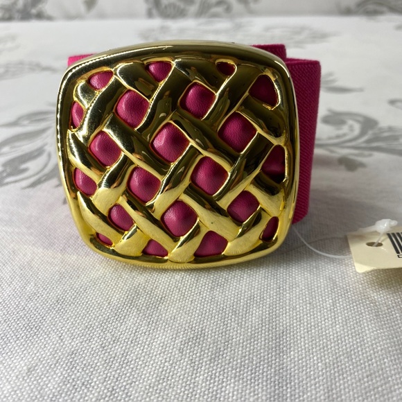 DAY LOR Accessories - DAY LOR BELT PINK &GOLD WOVEN
DESIGN M/L